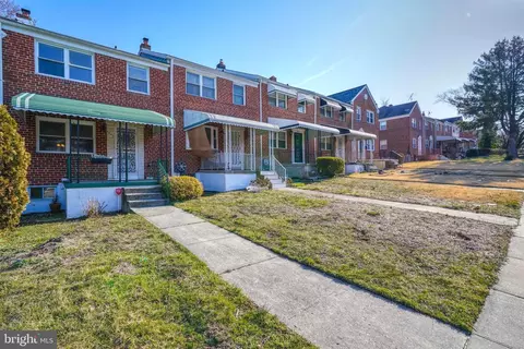 Exterior - 1045 Cooks Ln, Baltimore, MD 21229 photo 2 of 5