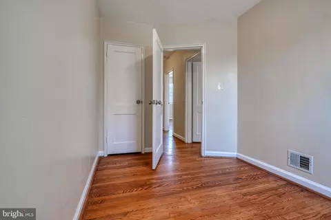 Other - 1045 Cooks Ln, Baltimore, MD 21229 photo 3 of 9
