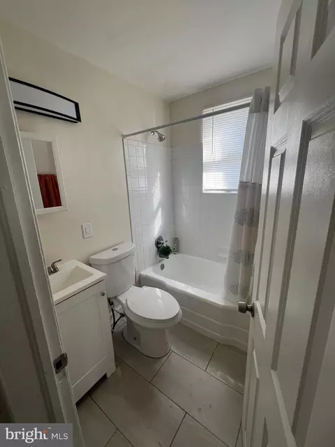 Bath - 1049 E Patapsco Ave, Brooklyn, MD 21225 photo 1 of 3