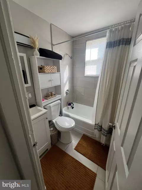 Bath - 1049 E Patapsco Ave, Brooklyn, MD 21225 photo 3 of 3