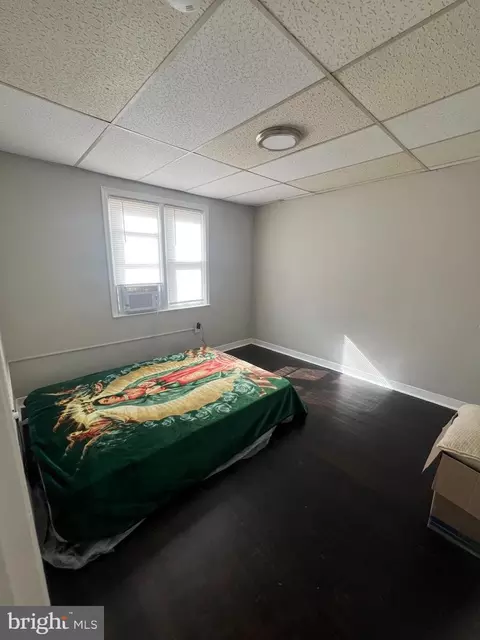 Bedroom - 1049 E Patapsco Ave, Brooklyn, MD 21225 photo 2 of 6