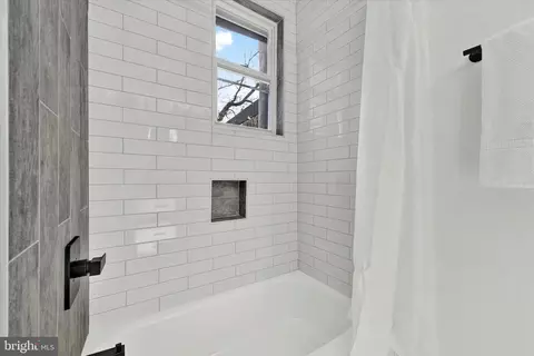 Bath - 431 E 27th St, Baltimore, MD 21218 photo 4 of 4