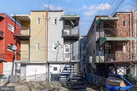 Exterior - 824 Whitmore Ave, Baltimore, MD 21216 photo 4 of 5