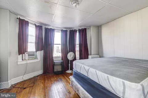 Bedroom - 824 Whitmore Ave, Baltimore, MD 21216 photo 3 of 3
