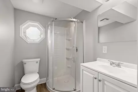 Bath - 1460 William St, Baltimore, MD 21230 photo 5 of 5