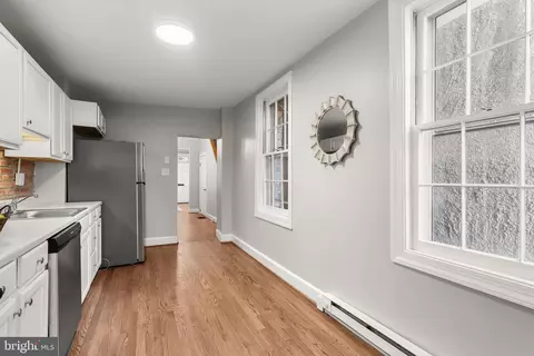Entry Way - 1460 William St, Baltimore, MD 21230 photo 1 of 2