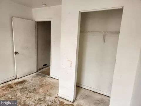Bedroom - 1531 Argyle Ave, Baltimore, MD 21217 photo 2 of 3