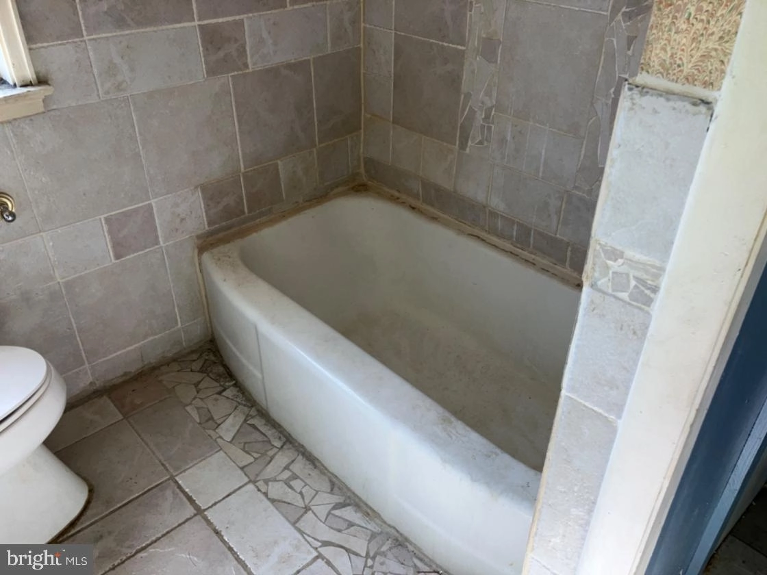 1704 Northbourne Rd, Baltimore, MD 21239 photo 9
