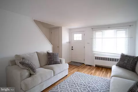 3704 Greenvale Rd, Baltimore, MD 21229 photo 6