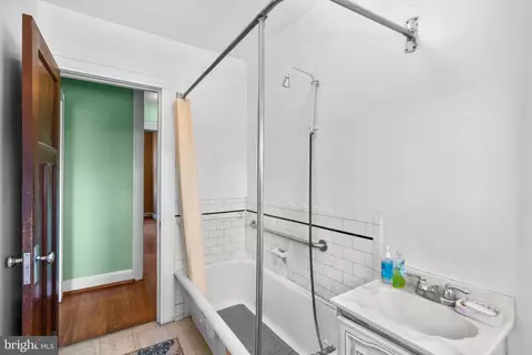Bath - 455 Drew St, Baltimore, MD 21224 photo 2 of 2