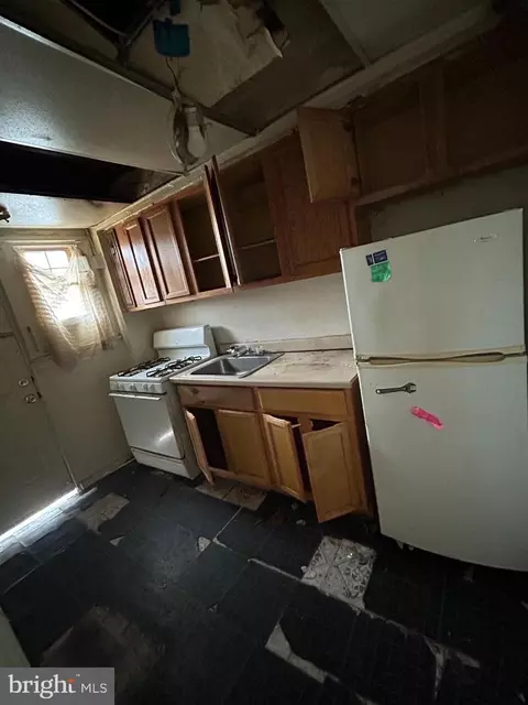 3705 10th St, Brooklyn, MD 21225 photo 4