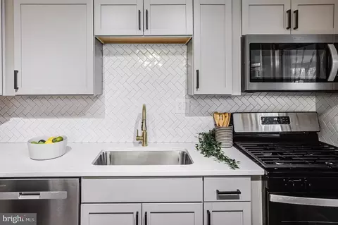 Kitchen - 3718 Keene Ave, Baltimore, MD 21206 photo 4 of 4