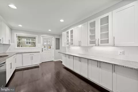 Kitchen - 914 S Decker Ave, Baltimore, MD 21224 photo 9 of 9