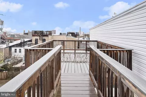 Exterior - 914 S Decker Ave, Baltimore, MD 21224 photo 5 of 8