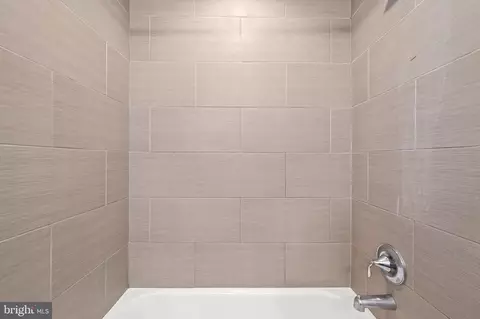 Bath - 914 S Decker Ave, Baltimore, MD 21224 photo 6 of 6
