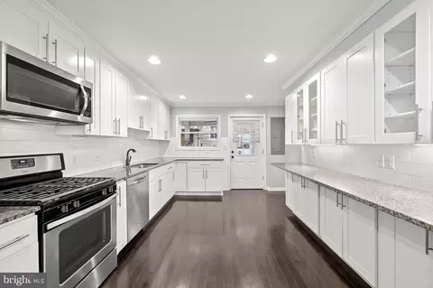 Kitchen - 914 S Decker Ave, Baltimore, MD 21224 photo 1 of 9