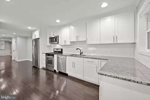 Kitchen - 914 S Decker Ave, Baltimore, MD 21224 photo 4 of 9