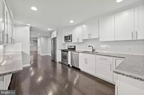 Kitchen - 914 S Decker Ave, Baltimore, MD 21224 photo 5 of 9