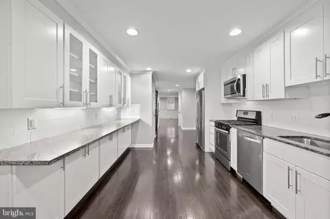 Kitchen - 914 S Decker Ave, Baltimore, MD 21224 photo 6 of 9
