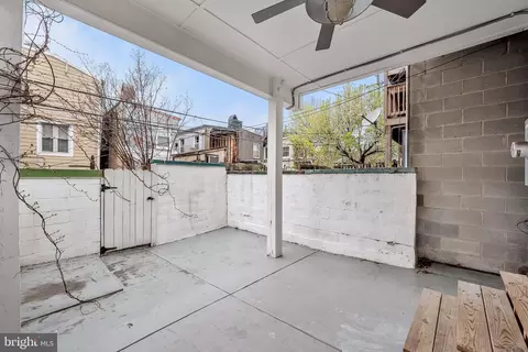 Exterior - 914 S Decker Ave, Baltimore, MD 21224 photo 3 of 8