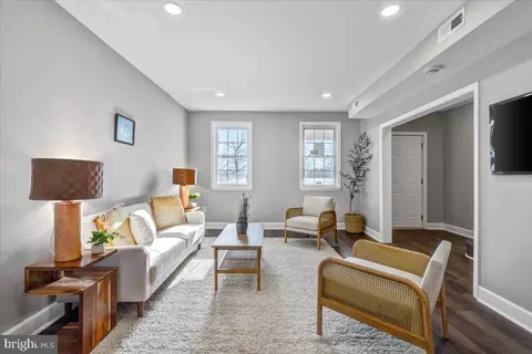 Living - 2712 Erdman Ave, Baltimore, MD 21213 photo 4 of 6
