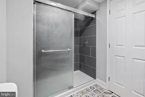 Bath - 5736 White Ave, Baltimore, MD 21206 photo 1 of 4