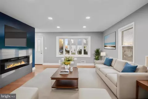 Living - 5736 White Ave, Baltimore, MD 21206 photo 1 of 2