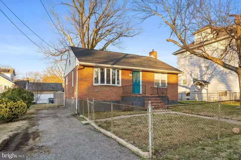 Exterior - 5736 White Ave, Baltimore, MD 21206 photo 2 of 3