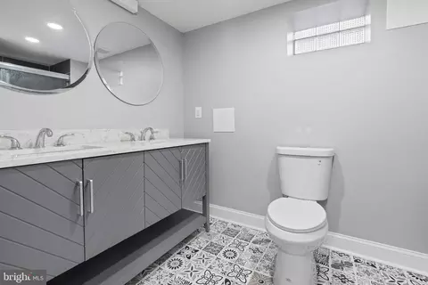 Bath - 5736 White Ave, Baltimore, MD 21206 photo 3 of 4