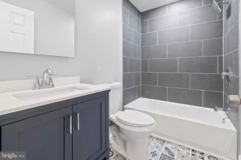 Bath - 5736 White Ave, Baltimore, MD 21206 photo 4 of 4