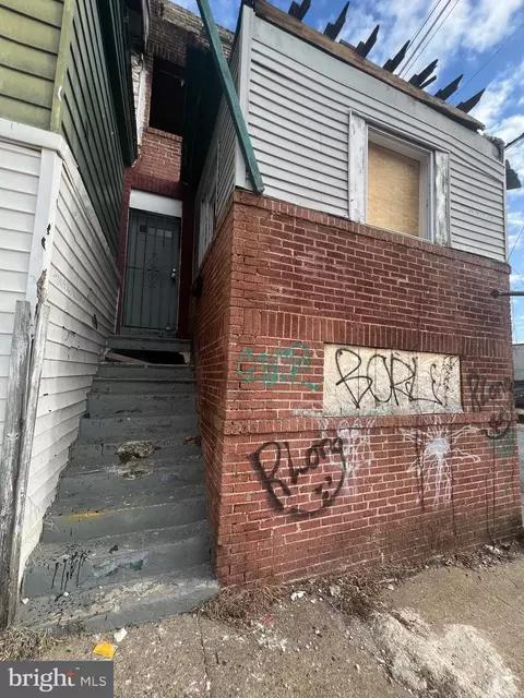 830 E 22nd St, Baltimore, MD 21218 photo 4