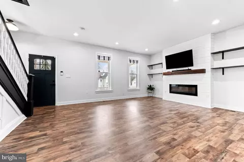 Living - 2801 Grindon Ave, Baltimore, MD 21214 photo 1 of 4