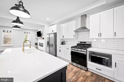Kitchen - 2801 Grindon Ave, Baltimore, MD 21214 photo 8 of 10