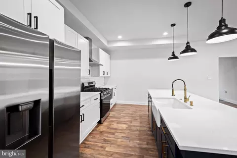 Kitchen - 2801 Grindon Ave, Baltimore, MD 21214 photo 5 of 10