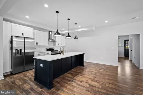 Kitchen - 2801 Grindon Ave, Baltimore, MD 21214 photo 4 of 10