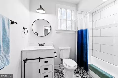 Bath - 2801 Grindon Ave, Baltimore, MD 21214 photo 1 of 6