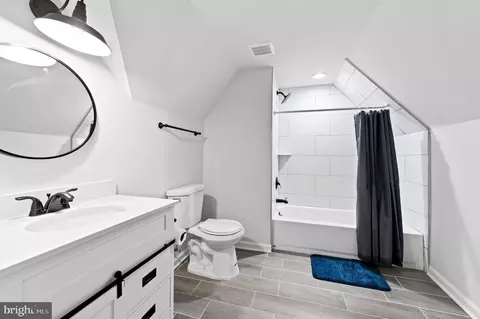 Bath - 2801 Grindon Ave, Baltimore, MD 21214 photo 6 of 6