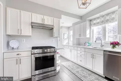 Kitchen - 107 Witherspoon Rd, Baltimore, MD 21212 photo 2 of 5