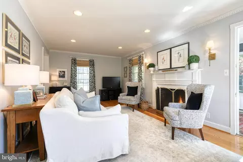 Living - 107 Witherspoon Rd, Baltimore, MD 21212 photo 3 of 8