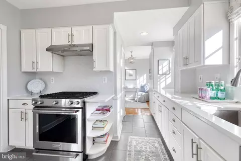 Kitchen - 107 Witherspoon Rd, Baltimore, MD 21212 photo 3 of 5