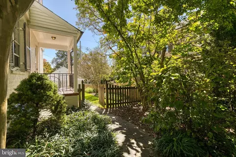 Exterior - 107 Witherspoon Rd, Baltimore, MD 21212 photo 6 of 8