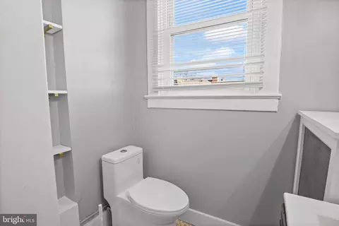 Bath - 2030 Ruxton Ave, Baltimore, MD 21216 photo 1 of 5