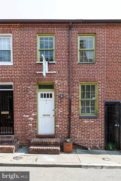Exterior - 5 E Hamburg St, Baltimore, MD 21230 photo 2 of 3