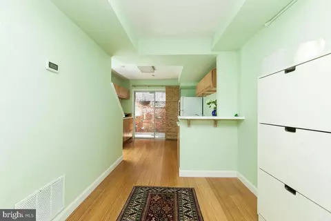 Entry Way - 5 E Hamburg St, Baltimore, MD 21230 photo 1 of 3