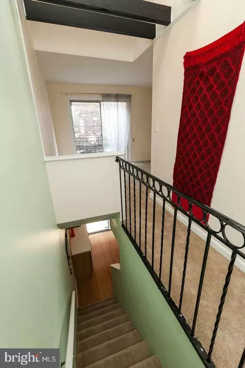 Entry Way - 5 E Hamburg St, Baltimore, MD 21230 photo 2 of 3