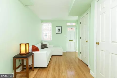 Living - 5 E Hamburg St, Baltimore, MD 21230 photo 1 of 2
