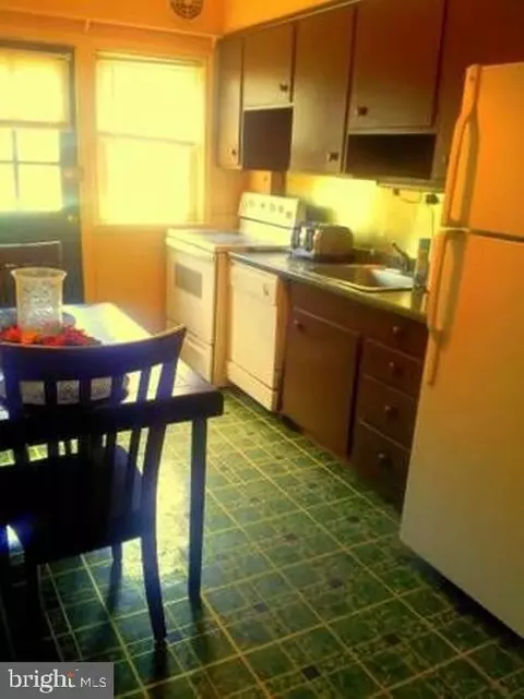 1663 Ralworth Rd, Baltimore, MD 21218 photo 3
