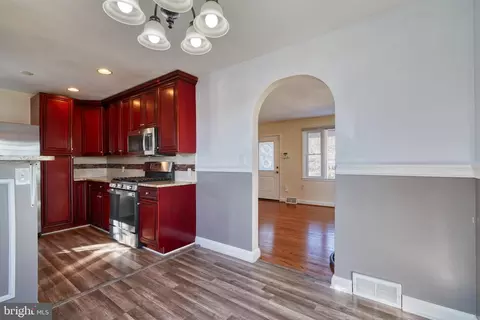 Kitchen - 5635 Anthony Ave, Baltimore, MD 21206 photo 2 of 8