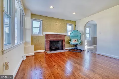 Living - 5635 Anthony Ave, Baltimore, MD 21206 photo 1 of 5