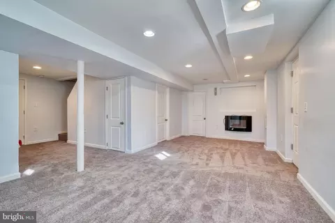 Living - 5635 Anthony Ave, Baltimore, MD 21206 photo 5 of 5